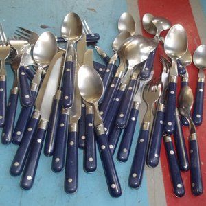 38 pieces Lifetime Paris Splendor dark blue stainless flatware silverware